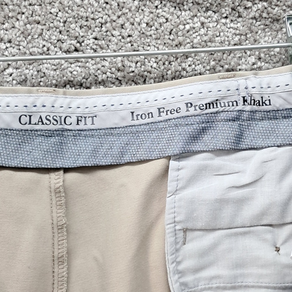 Haggar Mens Iron Free Premium Khaki Classic Fit Tan Pants Actual Size 38x26.5 - Picture 3 of 11